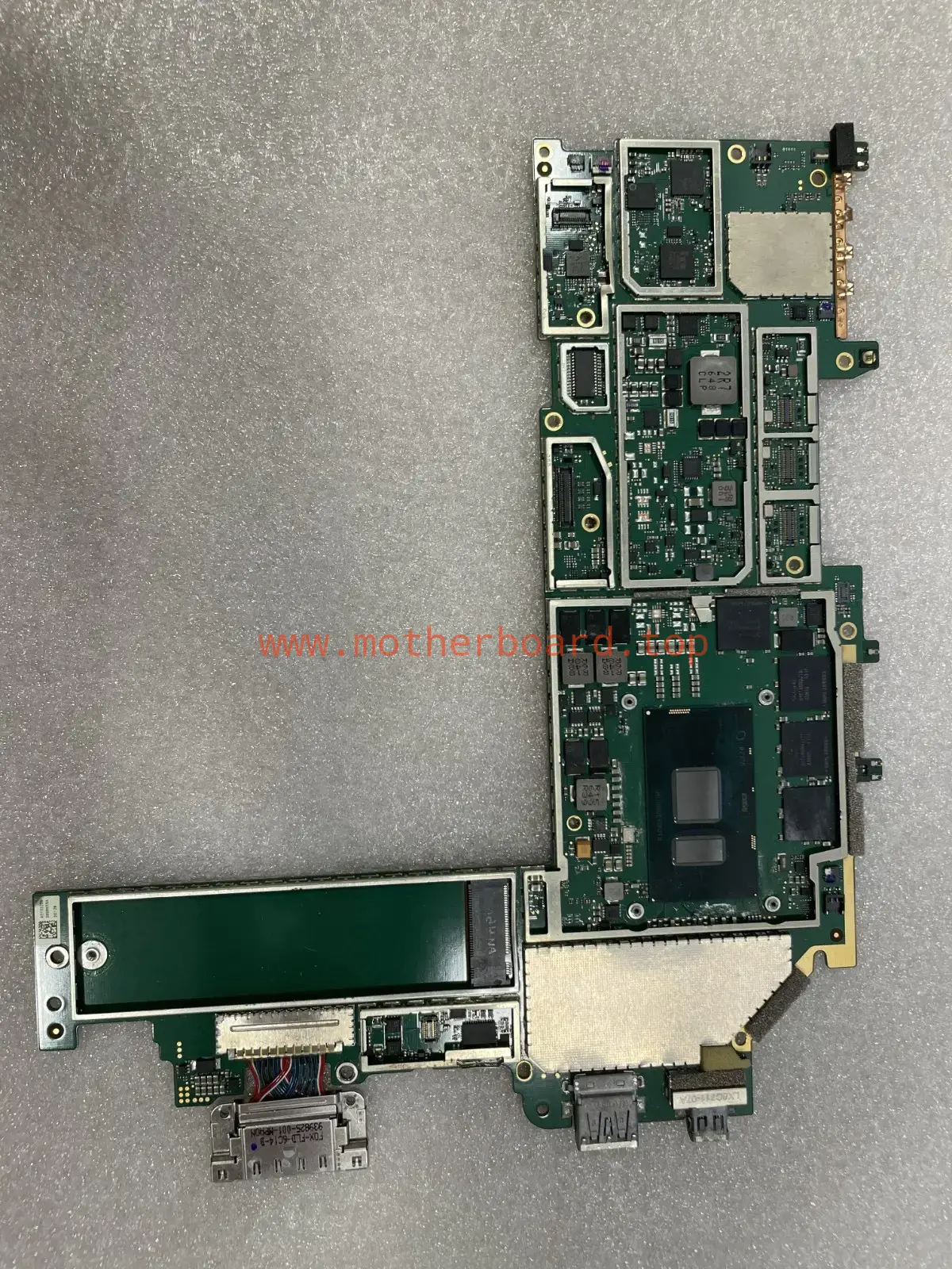 Microsoft Surface Pro 4 X911788-009 motherboard - for parts only !
